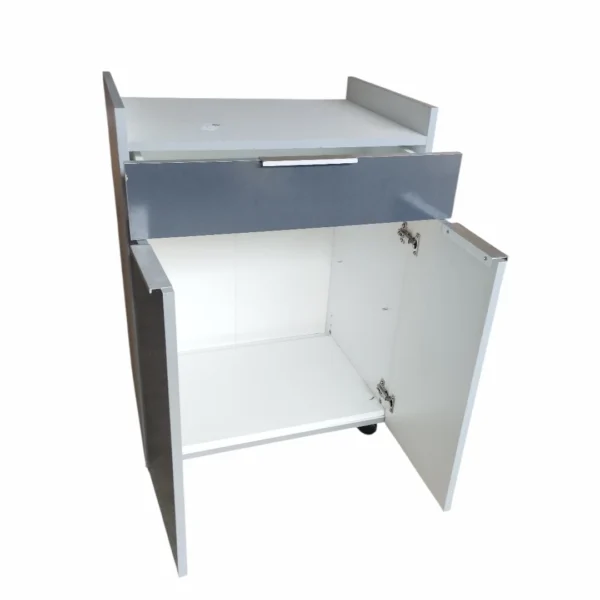 Meuble de cuisine sur roulettes