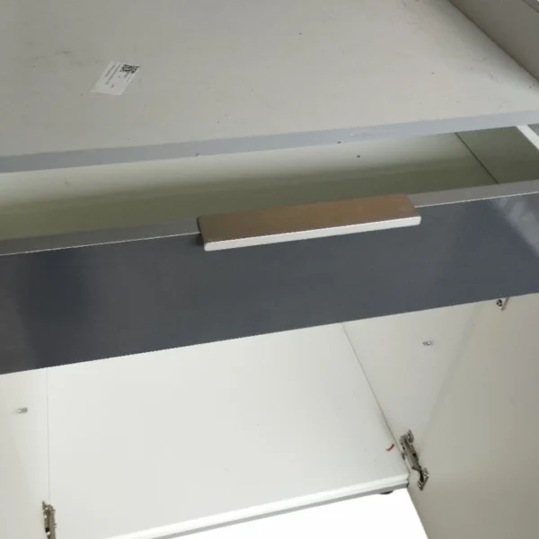 Meuble de cuisine sur roulettes