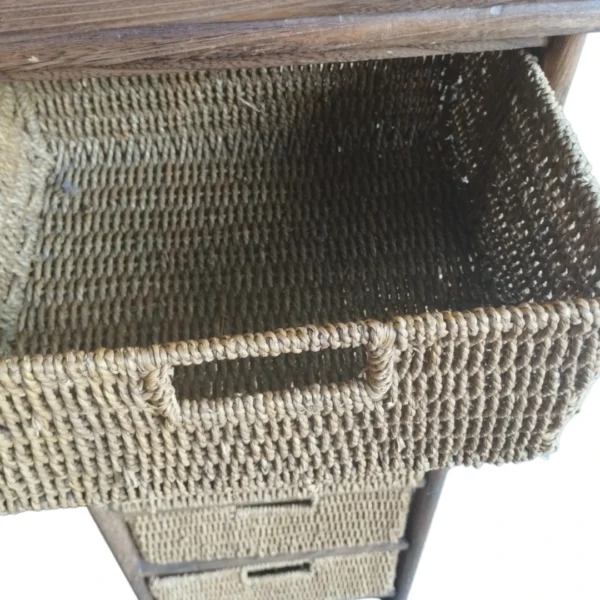 Petit meuble de rangement