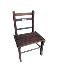 Chaise enfant en bois