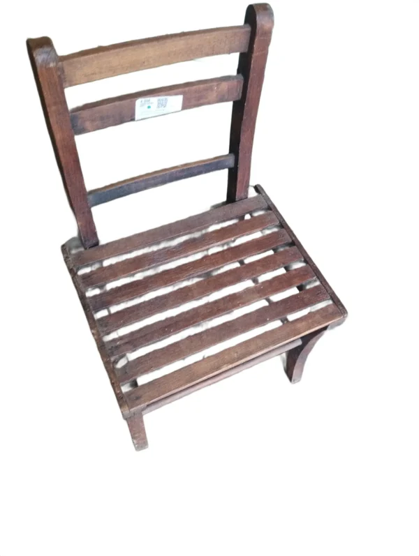 Chaise enfant en bois