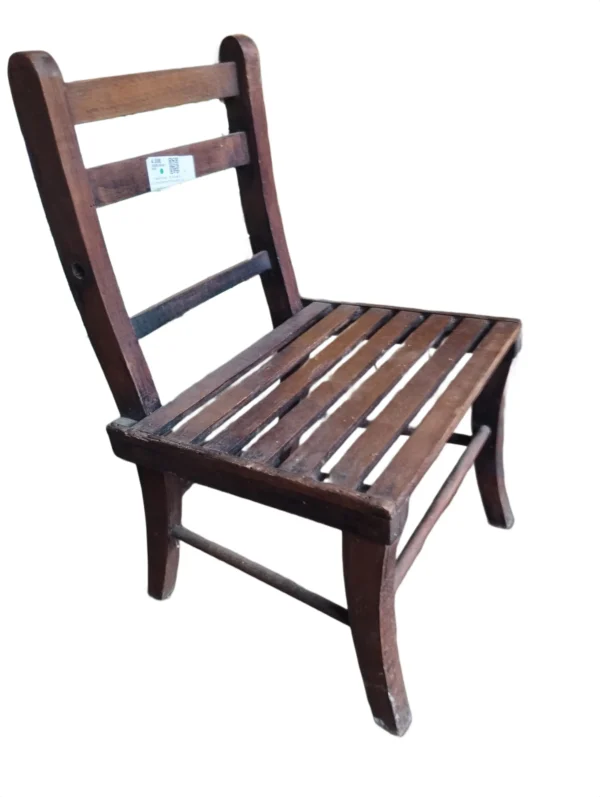 Chaise enfant en bois